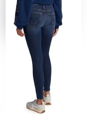 MOTHER The Looker Jeans in Tempted Again Wash